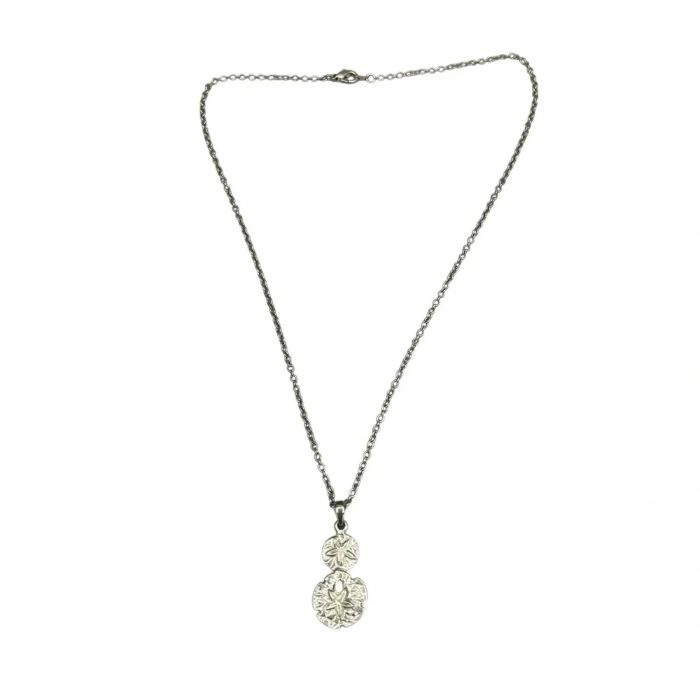 Vintage Unmarked Silver Sand Dollar Necklace | Coastal Beach Charm 18” - Picture 12 of 12